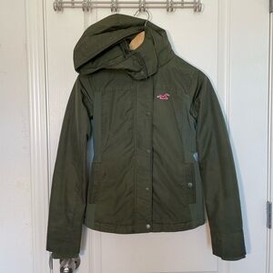 Hollister Women’s All Weather Green Hooded Jacket